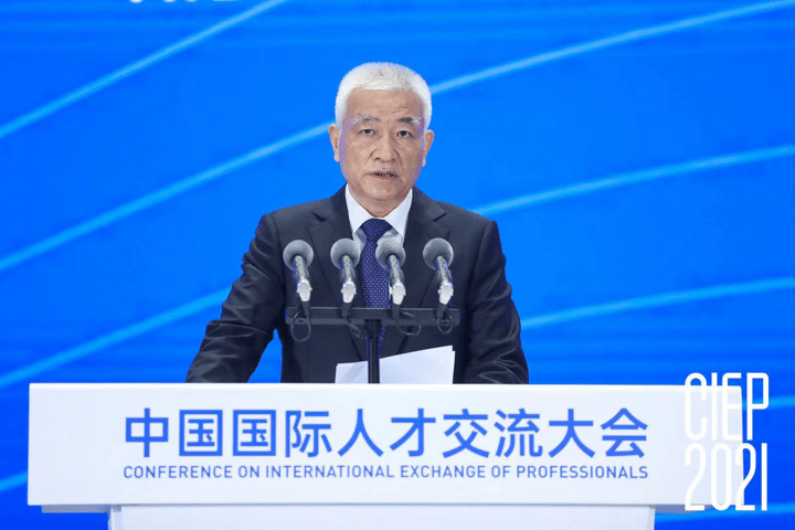 邹胜龙，以创新引领未来，以科技塑造梦想